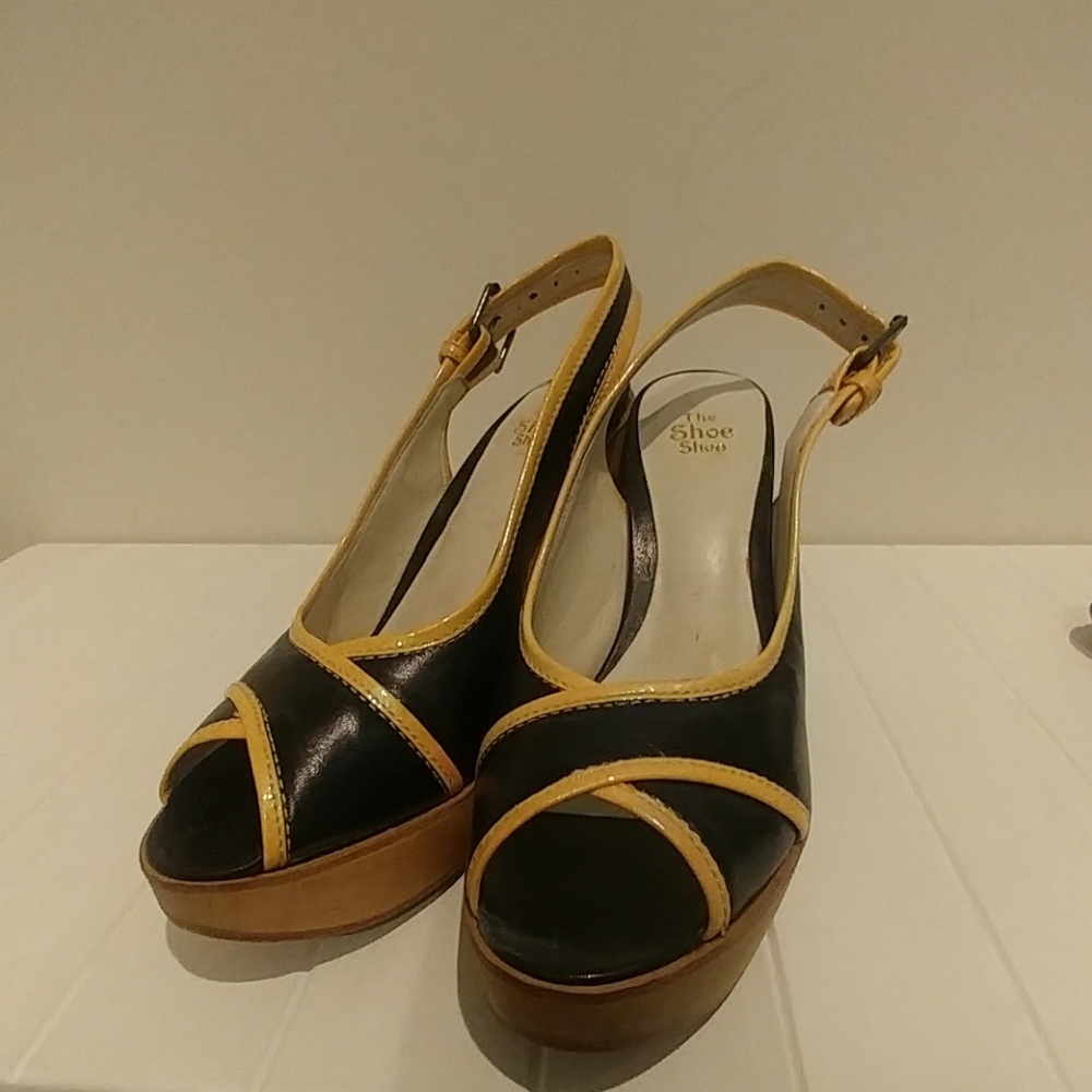 'The Shoe Shop' Platform heels
